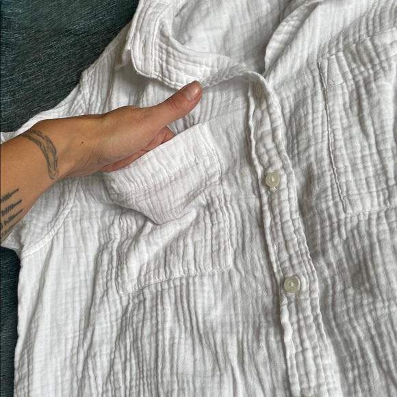 GAP Gauzy Crinkle Cotton White Button Down Shirt - Picture 14 of 16